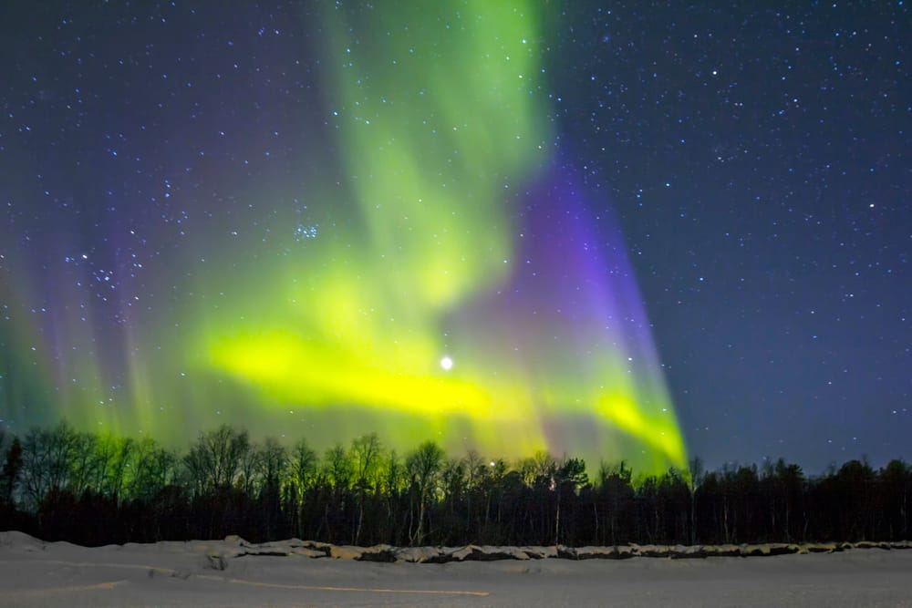The Northern Lights are best seen in wilderness locations where there is little light pollution © Joerg Hackemann - source: www.depositphotos.com