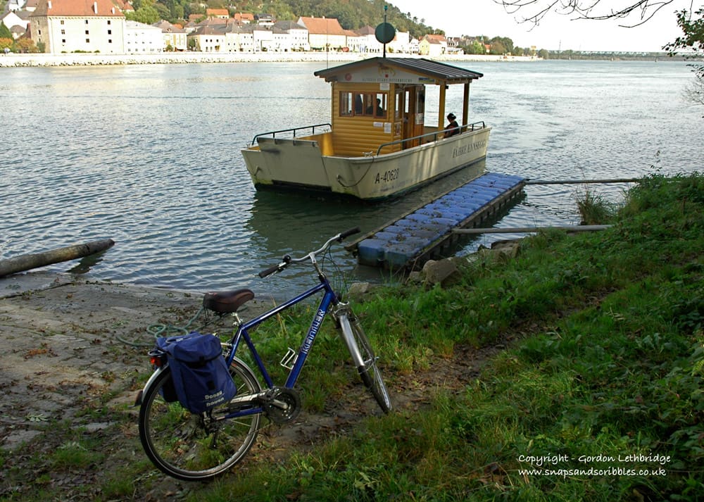 The cyclists ferry at Mauthausen