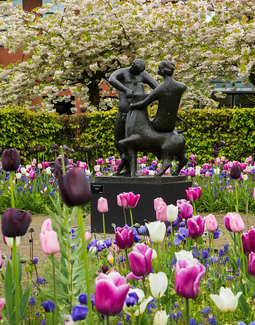 Sculpture at Keukenhof